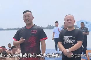 太细了！约基奇接球时看了一眼波普直接骗过两人 三分杀死比赛